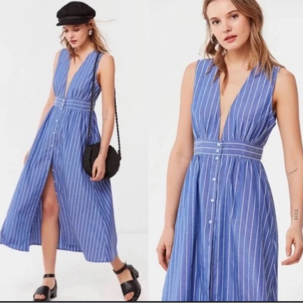 Urban Outfitters Blue & White Pinstripe Midi Dress - POCKETS - Medium